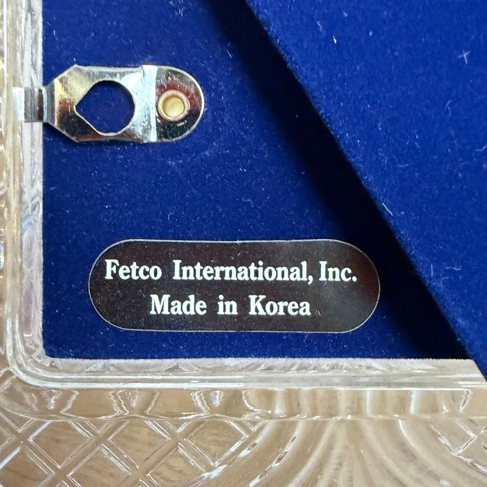 Set of 2 Crystal Waffle Picture Frames 3.5 x 5‎ by Fetco International 48435